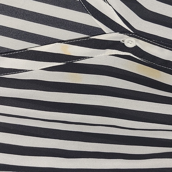 Torrid top size 2 - Picture 6 of 7